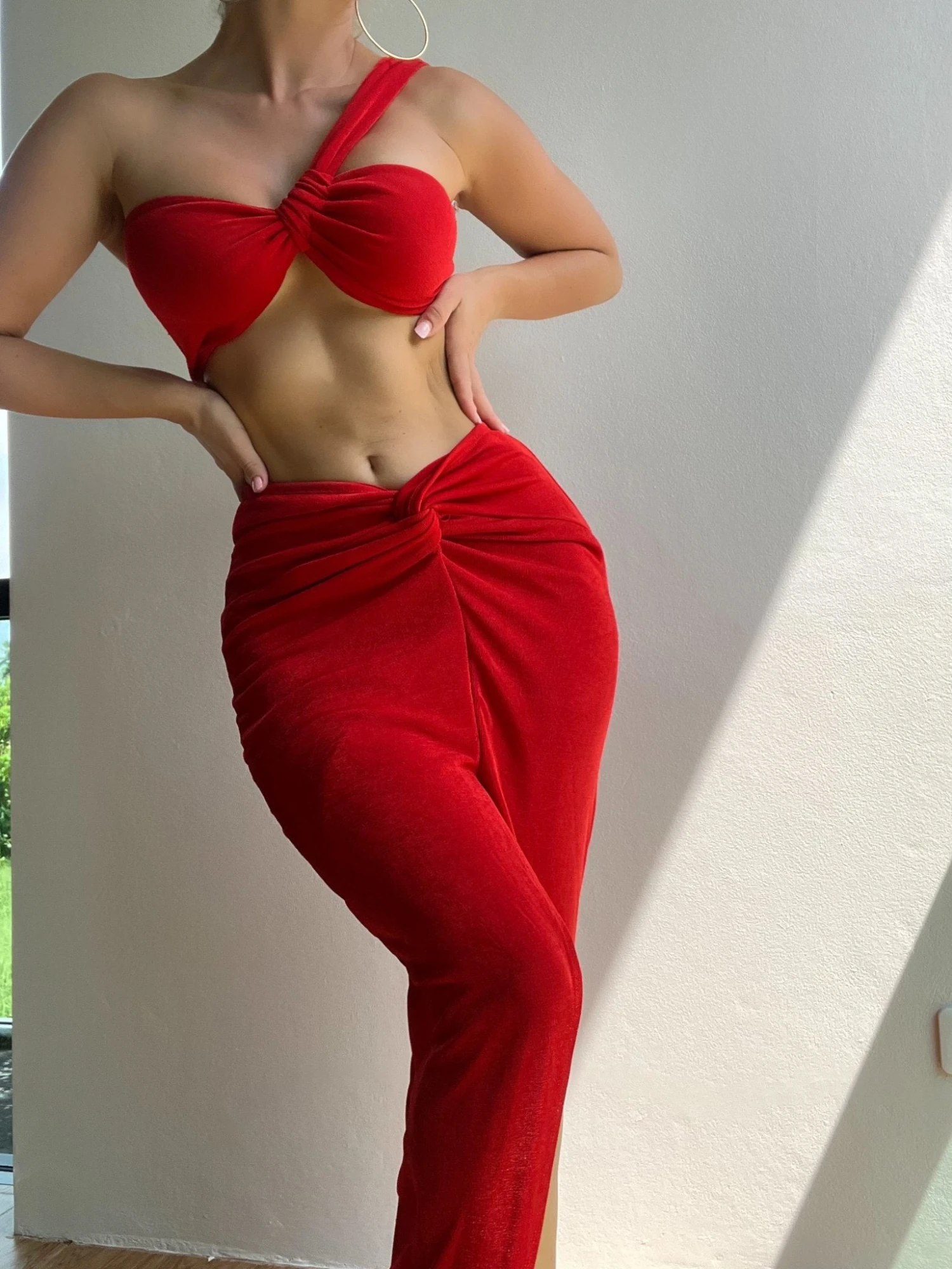 Red Ribbed One Shoulder Slit Knotted Skirt Two Piece Set 5 Red Ribbed One Shoulder Slit Knotted Skirt Two Piece Set - Image 3